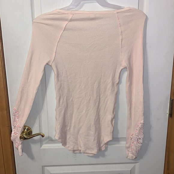 We The Free light pink/peach long sleeve shirt - Picture 4 of 4